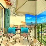 Casa Con Terrazza Panoramica In Tipico Borgo Ligure Imperia