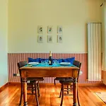 Casa Con Terrazza Panoramica In Tipico Borgo Ligure