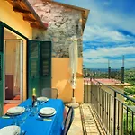 Tatil Evi Casa Con Terrazza Panoramica In Tipico Borgo Ligure