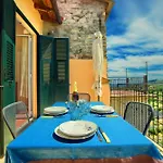 Tatil Evi Casa Con Terrazza Panoramica In Tipico Borgo Ligure