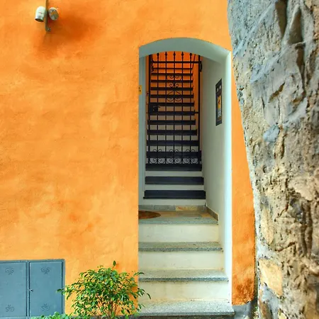 Дом отдыха Casa Con Terrazza Panoramica In Tipico Borgo Ligure Империя