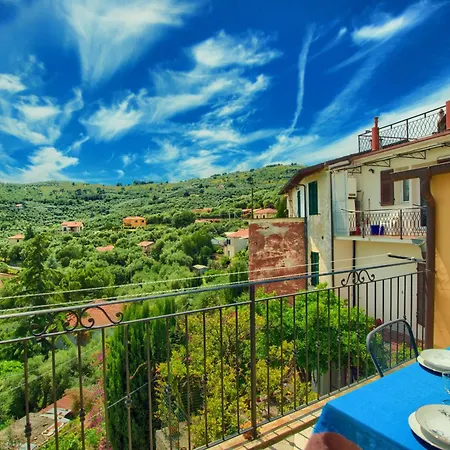 Casa Con Terrazza Panoramica In Tipico Borgo Ligure Imperia
