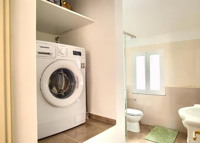 Casa Con Terrazza Panoramica In Tipico Borgo Ligure