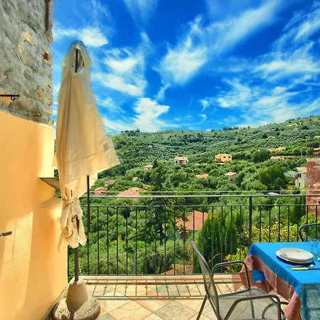 Prázdninový dům Casa Con Terrazza Panoramica In Tipico Borgo Ligure Imperia