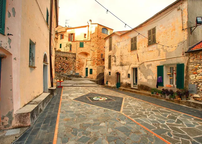 Semesterbostad Casa Con Terrazza Panoramica In Tipico Borgo Ligure