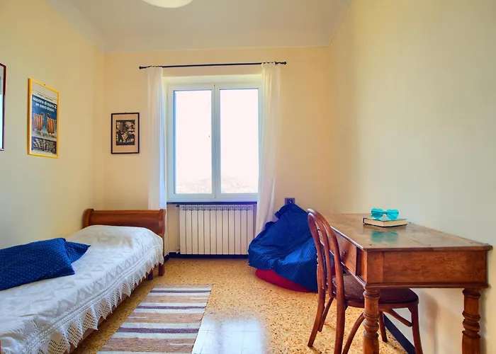 Casa Con Terrazza Panoramica In Tipico Borgo Ligure Semesterbostad Imperia